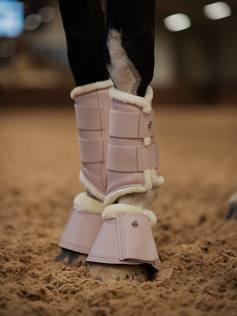 Bottes en suédine taupe à talon bloc Bottes en suédine taupe à talon bloc